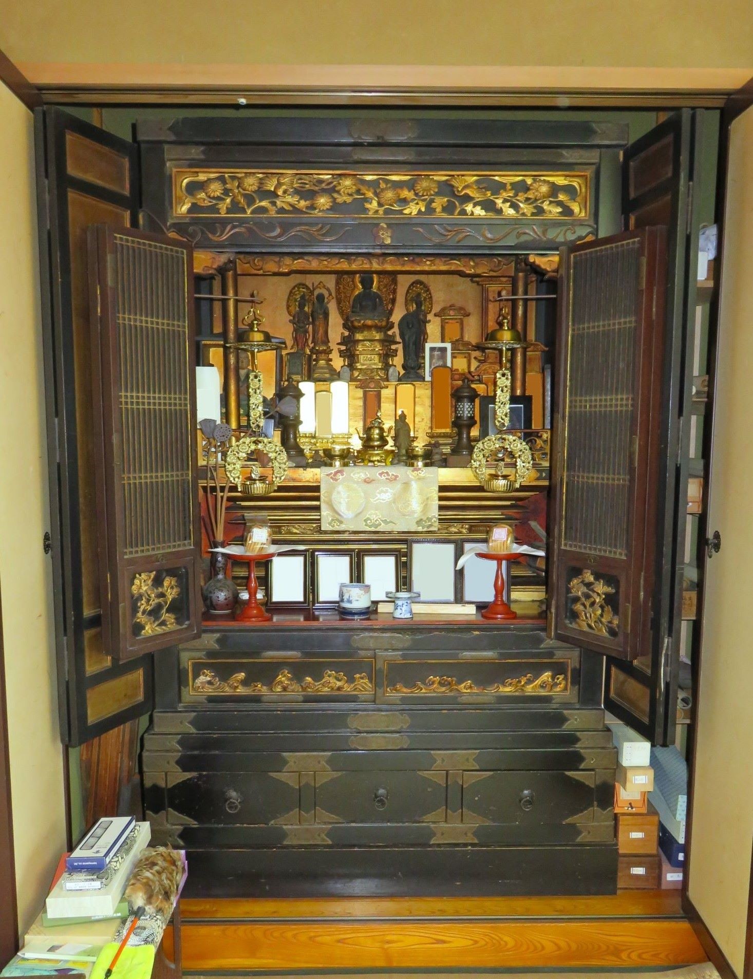 修復前のお仏壇