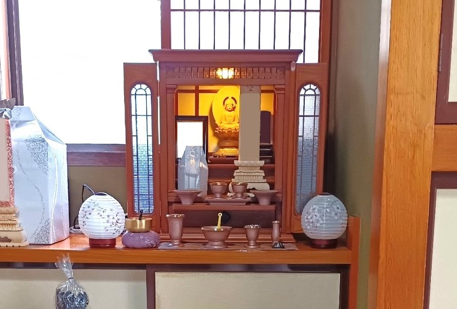 【山辺町T様】主人が大好きだった茶の間に仏壇を置いて、毎日私も主人の顔を見ながらテレビを見たりお茶を飲んだりして、静かに暮らしております。