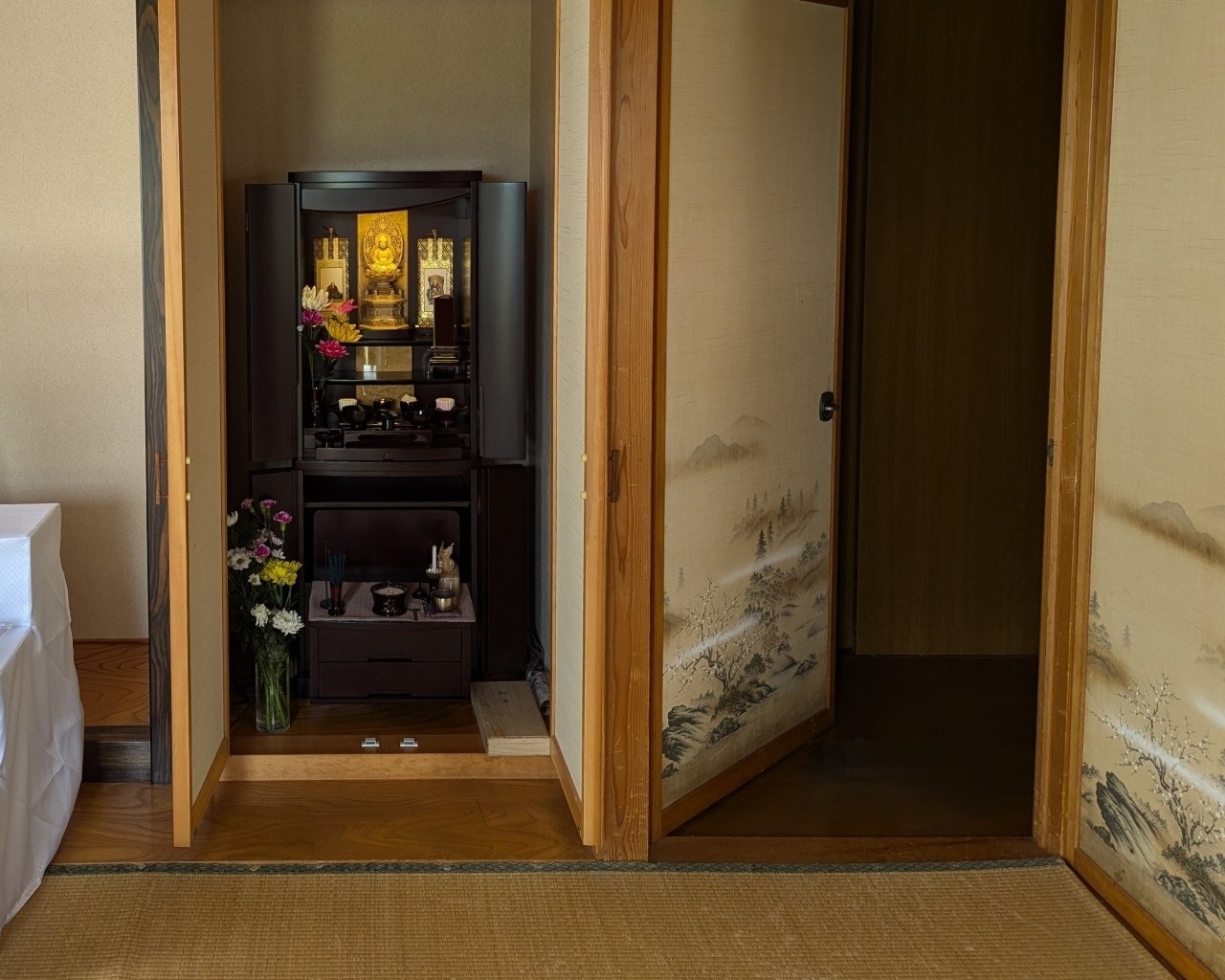 【山形市 K様】おじいちゃんが好きだった物をよくあげ月命日を考えるようになりました。来客の方もまずお参りしてくれます。りんの音色がいいとほめられます。