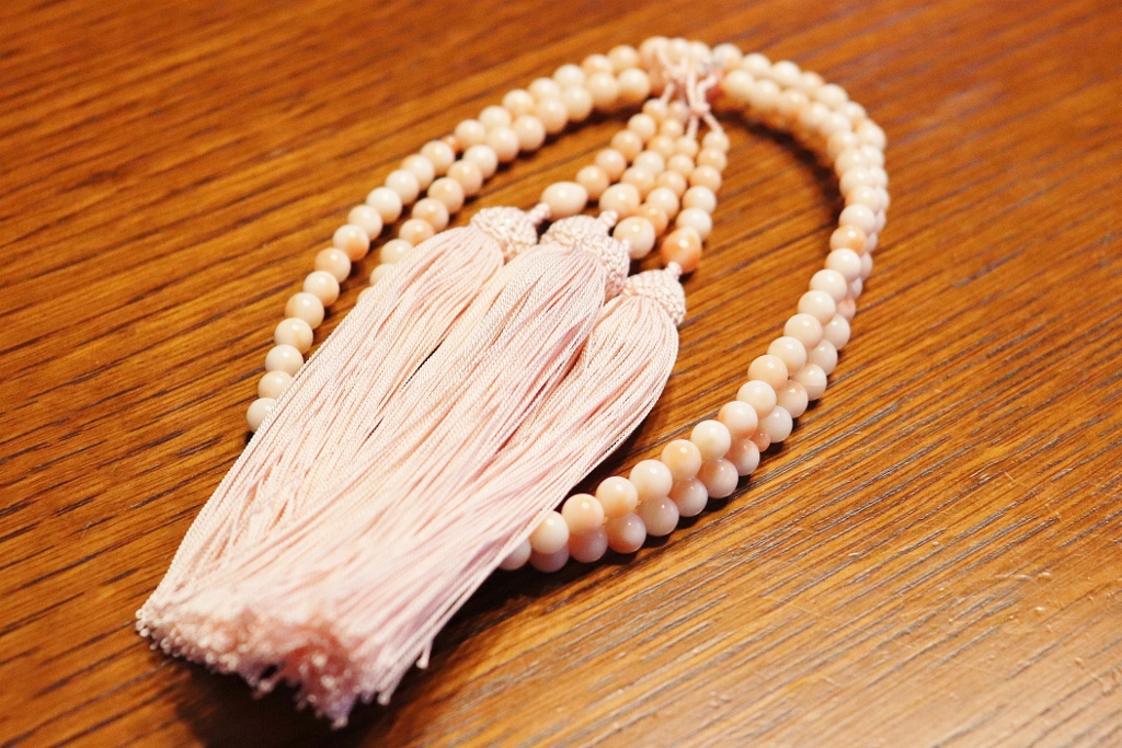 【山辺町T様】T様が長年大切にしていた珠数は、古くなった房を交換してお嫁さんへの贈り物になりました。
